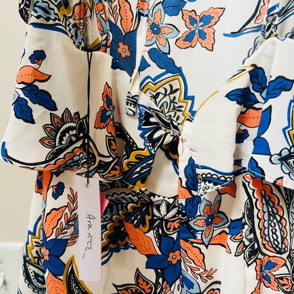 Nwtstunning multicolor romper size small - Picture 5 of 7